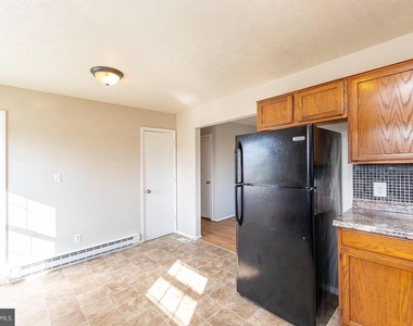 120 Meadowlark Lane - Photo Thumbnail 10