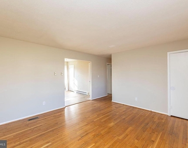 120 Meadowlark Lane - Photo Thumbnail 2
