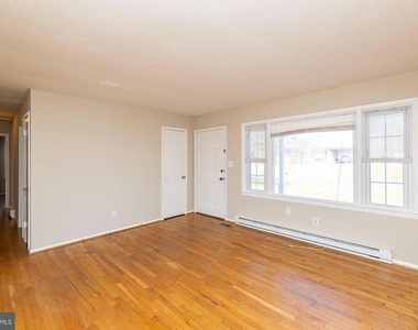 120 Meadowlark Lane - Photo Thumbnail 3