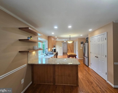 5712 John Barton Payne Road - Photo Thumbnail 8