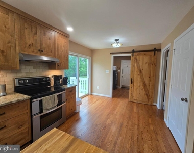 5712 John Barton Payne Road - Photo Thumbnail 15
