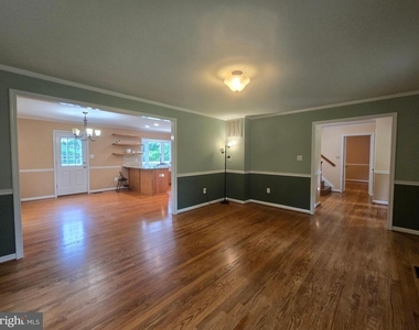 5712 John Barton Payne Road - Photo Thumbnail 4