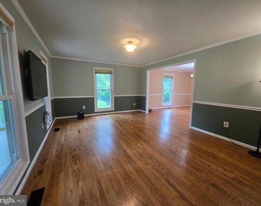 5712 John Barton Payne Road - Photo Thumbnail 2