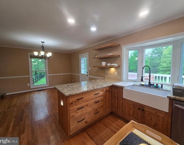 5712 John Barton Payne Road - Photo Thumbnail 14