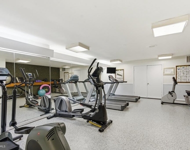 5340 Holmes Run Parkway - Photo Thumbnail 26