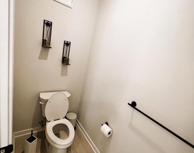 4989 Eisenhower Avenue - Photo Thumbnail 34