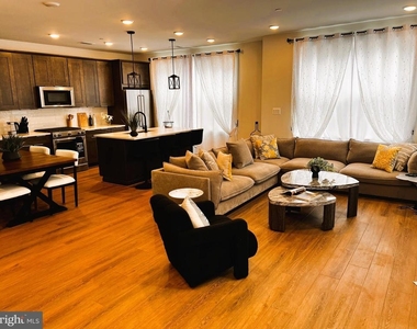 4989 Eisenhower Avenue - Photo Thumbnail 6
