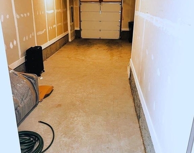 4989 Eisenhower Avenue - Photo Thumbnail 4