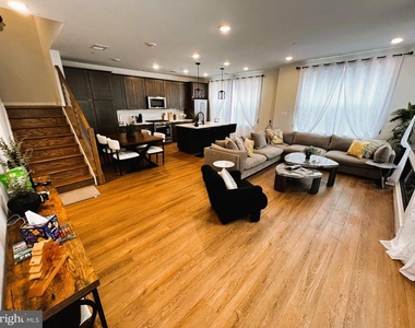 4989 Eisenhower Avenue - Photo Thumbnail 7