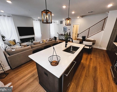 4989 Eisenhower Avenue - Photo Thumbnail 16