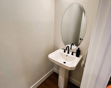 4989 Eisenhower Avenue - Photo Thumbnail 19