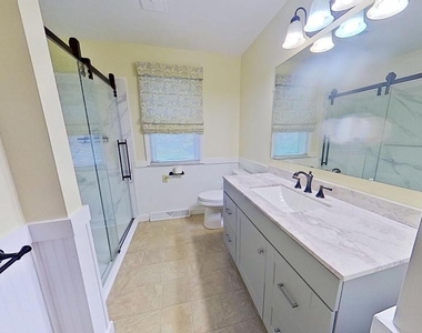 571 S Main Street - Photo Thumbnail 4