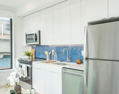1131 N Front Street - Photo Thumbnail 11