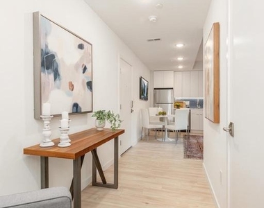 1131 N Front Street - Photo Thumbnail 20