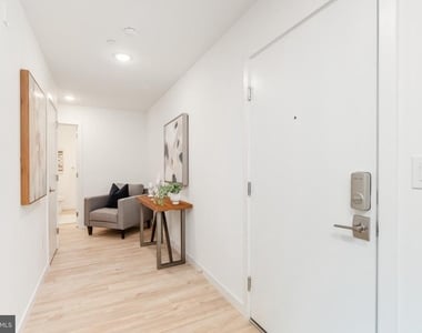 1131 N Front Street - Photo Thumbnail 21