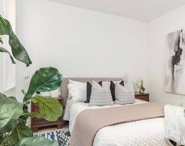 1131 N Front Street - Photo Thumbnail 24