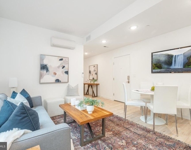 1131 N Front Street - Photo Thumbnail 2