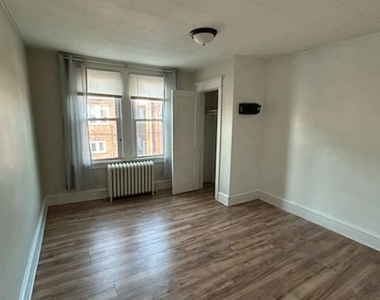 3515 Englewood Street - Photo Thumbnail 2
