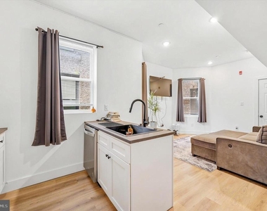 2319 N 33rd Street - Photo Thumbnail 10