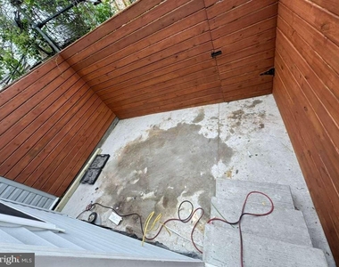 2319 Cross Street - Photo Thumbnail 10