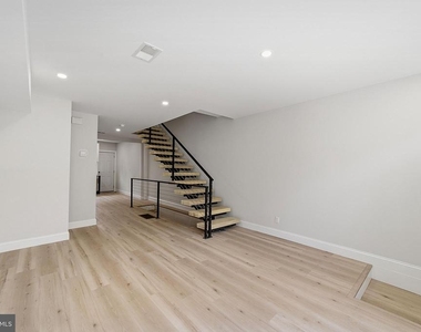 2319 Cross Street - Photo Thumbnail 12