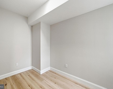 2319 Cross Street - Photo Thumbnail 17