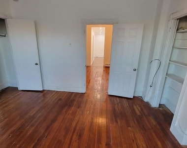 616 Tasker Street - Photo Thumbnail 6