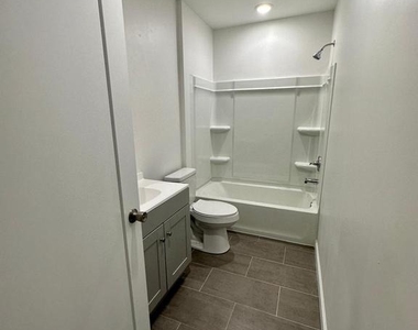 4224 Brown Street - Photo Thumbnail 4
