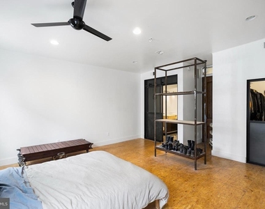 2020 E Fletcher Street - Photo Thumbnail 25
