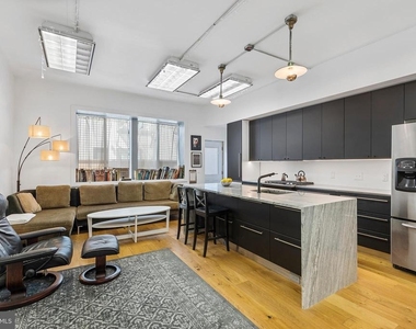 2020 E Fletcher Street - Photo Thumbnail 33