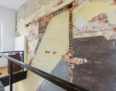2020 E Fletcher Street - Photo Thumbnail 12