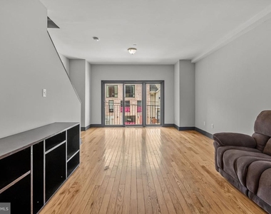 1805 N 18th Street - Photo Thumbnail 11