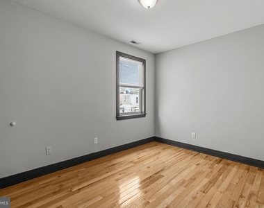 1805 N 18th Street - Photo Thumbnail 18