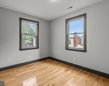 1805 N 18th Street - Photo Thumbnail 20