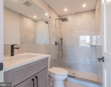 769 S 10th Street - Photo Thumbnail 9