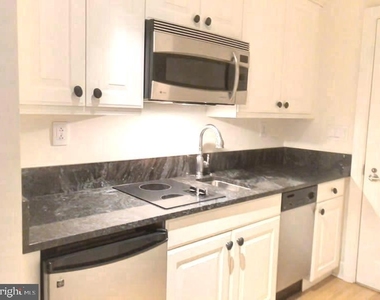 1701 Locust Street - Photo Thumbnail 9