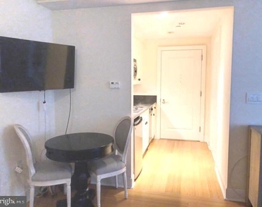 1701 Locust Street - Photo Thumbnail 8