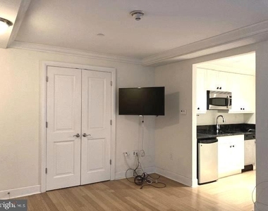 1701 Locust Street - Photo Thumbnail 7