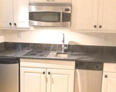 1701 Locust Street - Photo Thumbnail 10