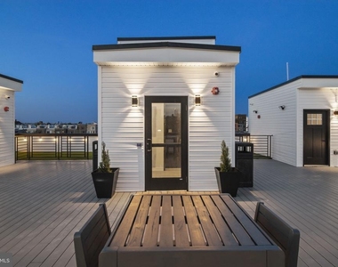 2626 Trenton Ave - Photo Thumbnail 16