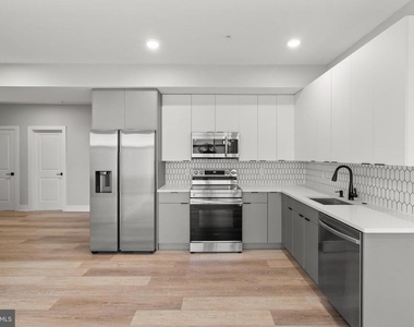 2626 Trenton Ave - Photo Thumbnail 3