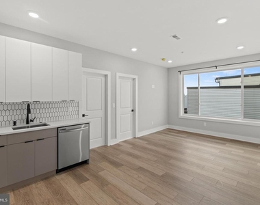 2626 Trenton Ave - Photo Thumbnail 2