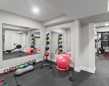 2626 Trenton Ave - Photo Thumbnail 26
