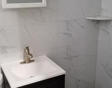 1120 Locust Street - Photo Thumbnail 4