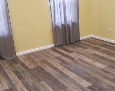 1120 Locust Street - Photo Thumbnail 2