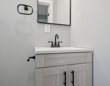 451 Fitzgerald Street - Photo Thumbnail 11