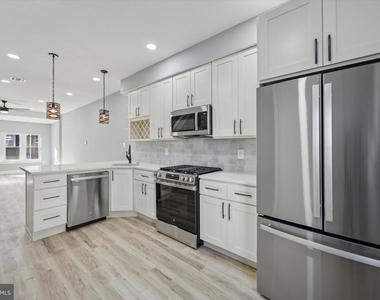 451 Fitzgerald Street - Photo Thumbnail 7