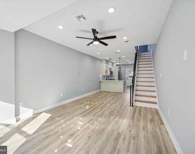 451 Fitzgerald Street - Photo Thumbnail 2
