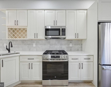 451 Fitzgerald Street - Photo Thumbnail 8