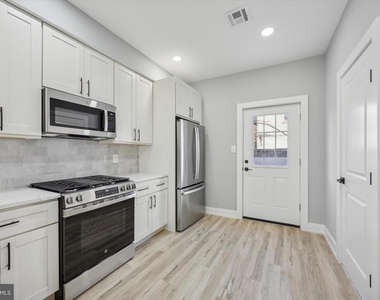 451 Fitzgerald Street - Photo Thumbnail 9